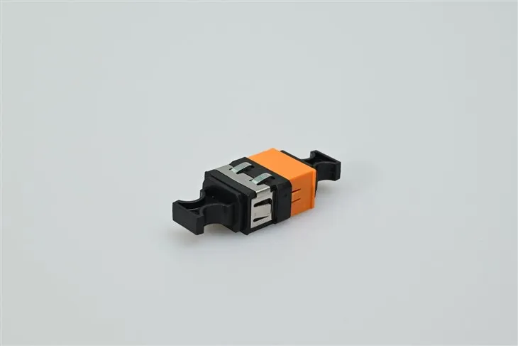 Optical Fiber Adaptor MTP / MPO Adapter